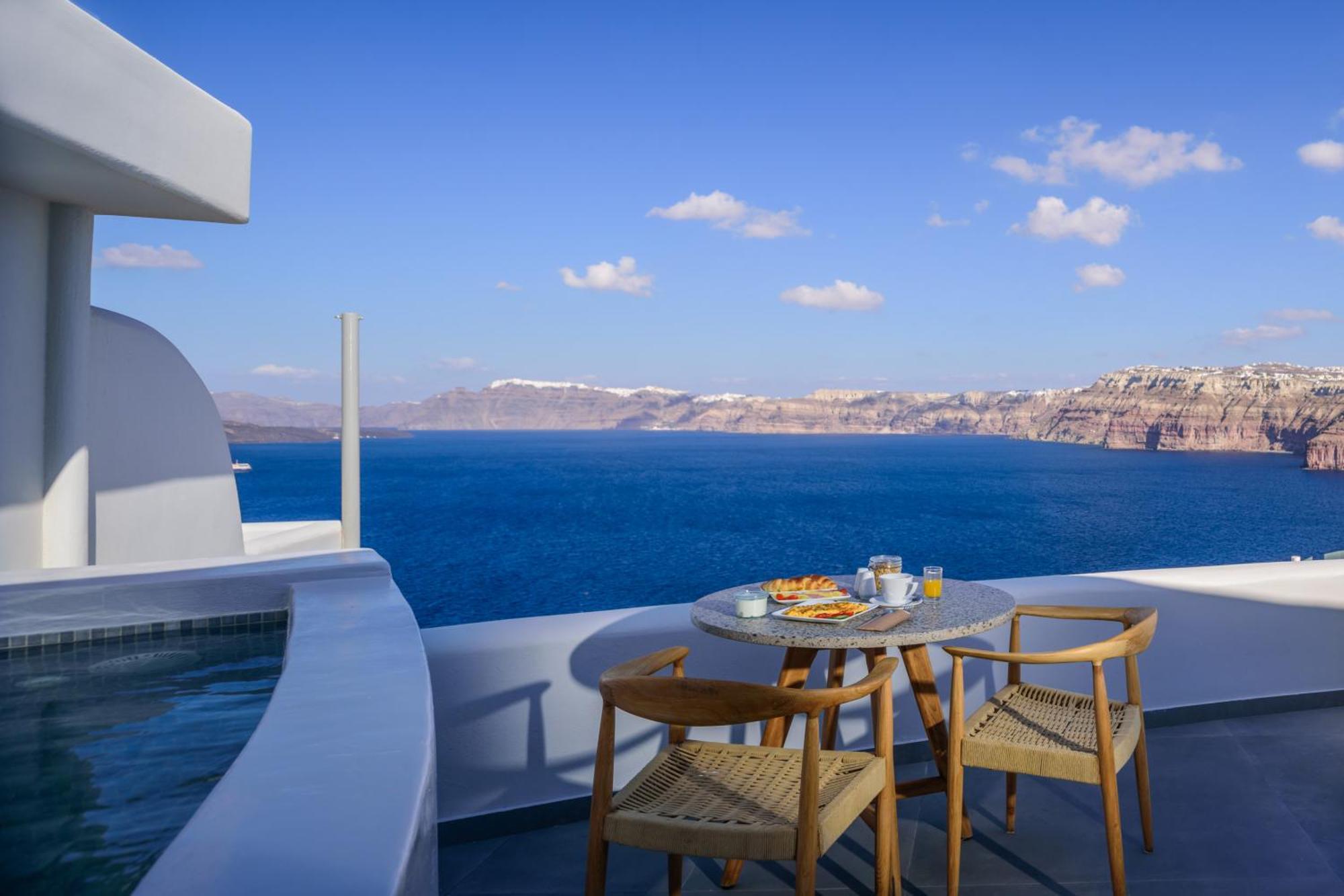 Neptune Luxury Suites Akrotírion Eksteriør bilde