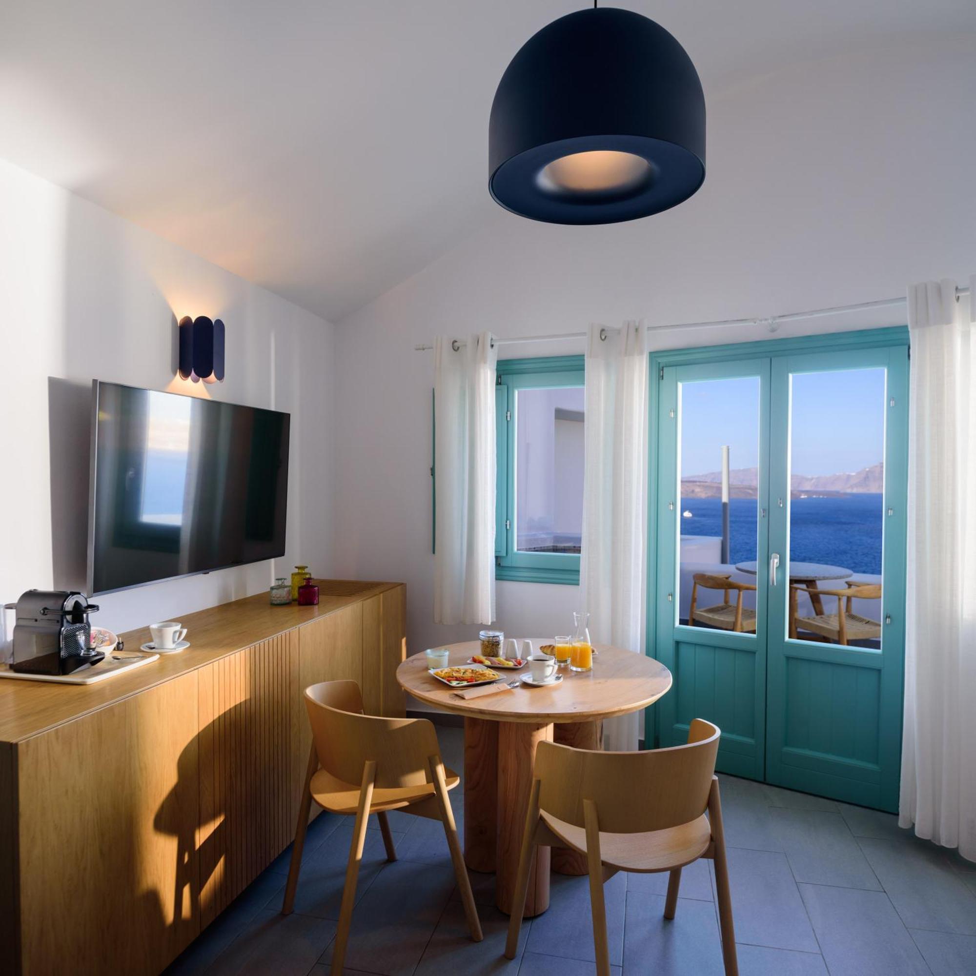 Neptune Luxury Suites Akrotírion Eksteriør bilde