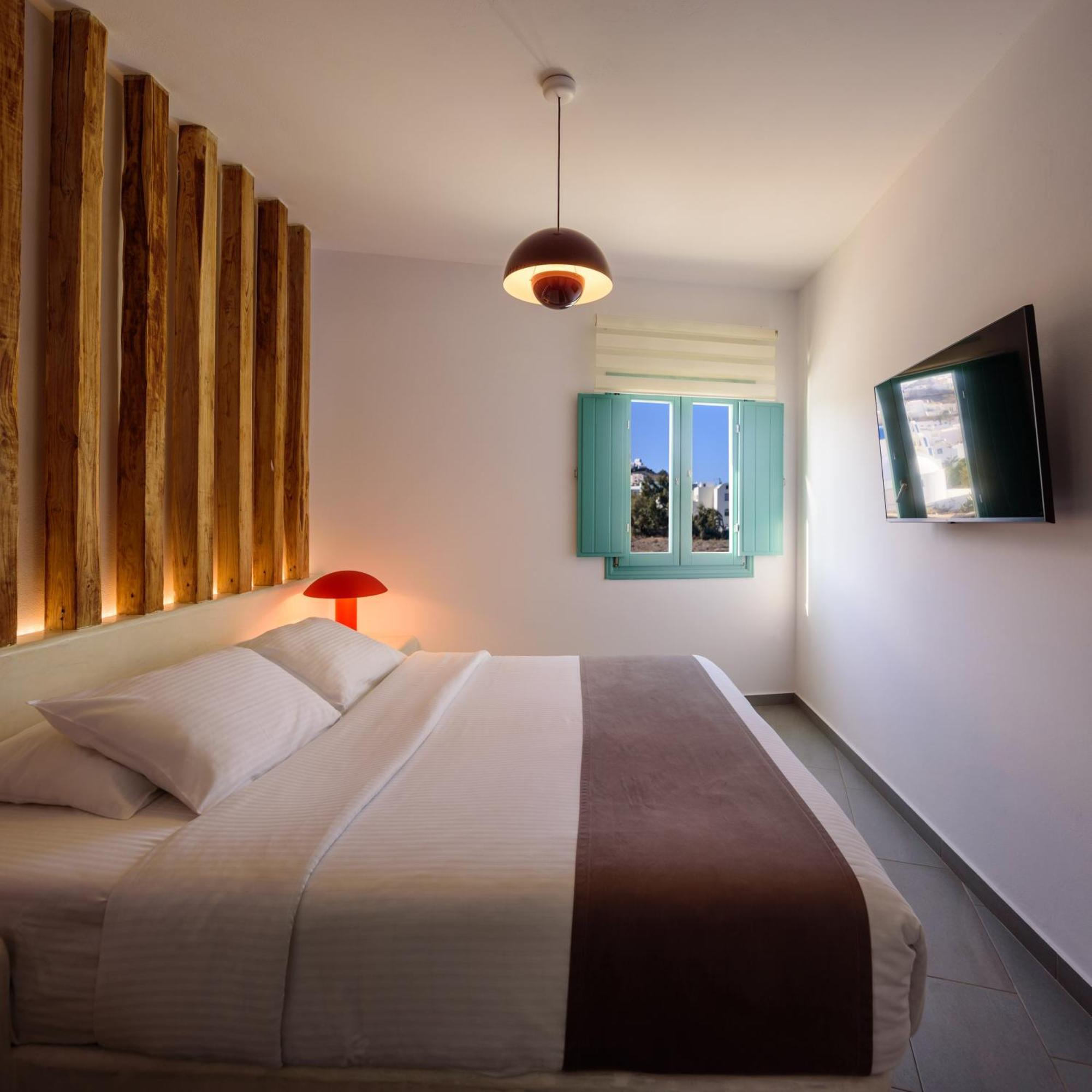 Neptune Luxury Suites Akrotírion Eksteriør bilde