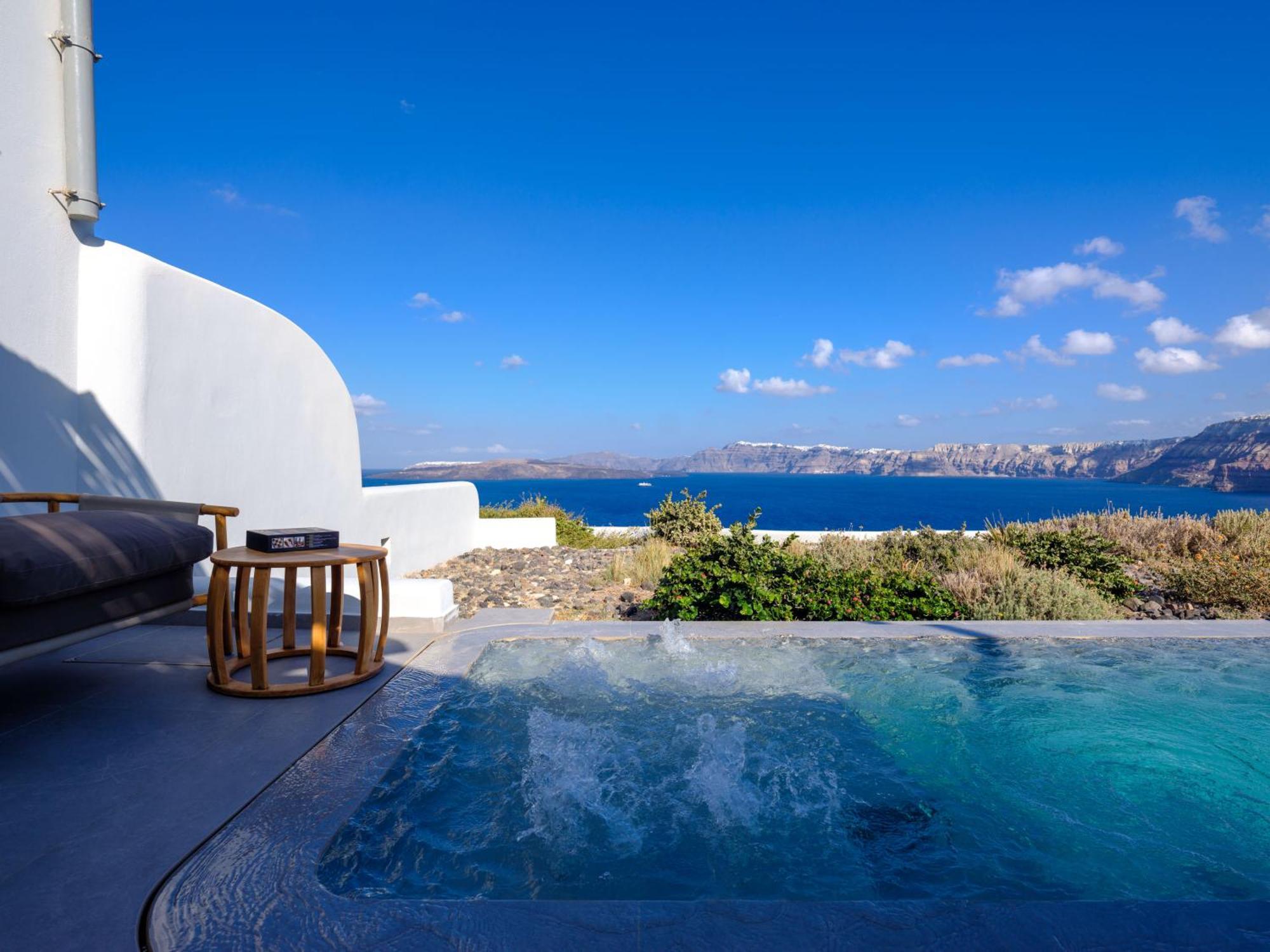 Neptune Luxury Suites Akrotírion Eksteriør bilde