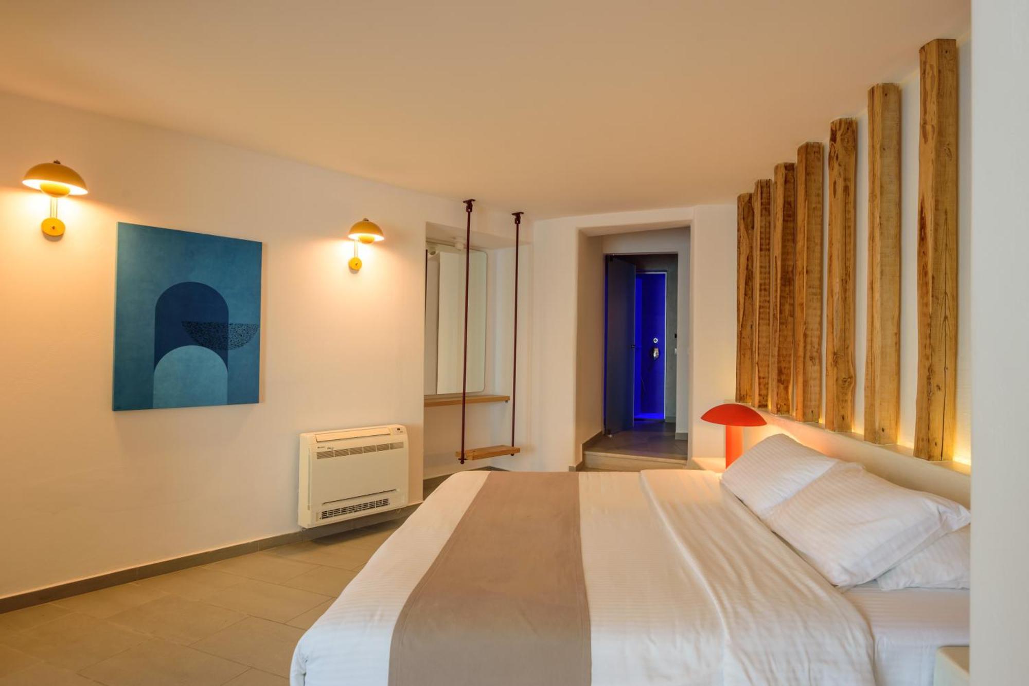 Neptune Luxury Suites Akrotírion Eksteriør bilde